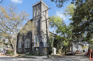 Illustration for article titled Beyoncé Bought a Church, a Church of Beyoncé